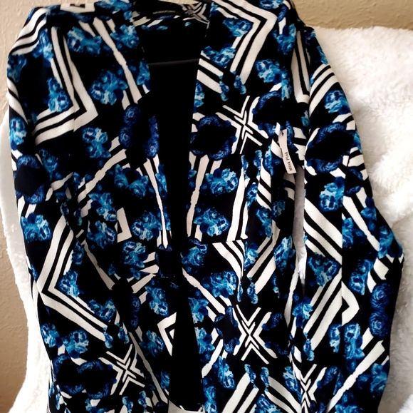 MINKPINK JACKET XS NWT! VIBRANT COLORS. UNIQUE STYLE! - Picture 2 of 11